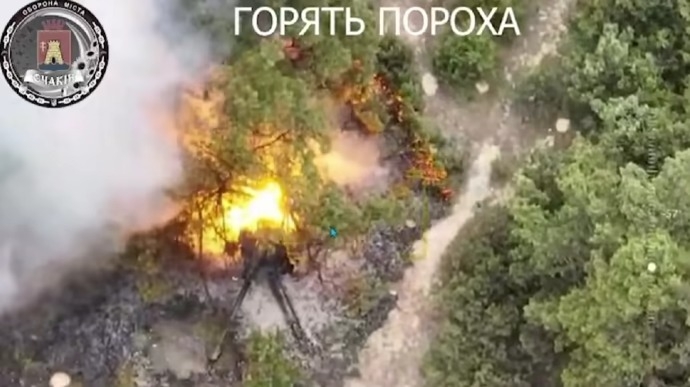 Военные моряки показали, как уничтожили вражескую пушку в Николаевской области (видео)