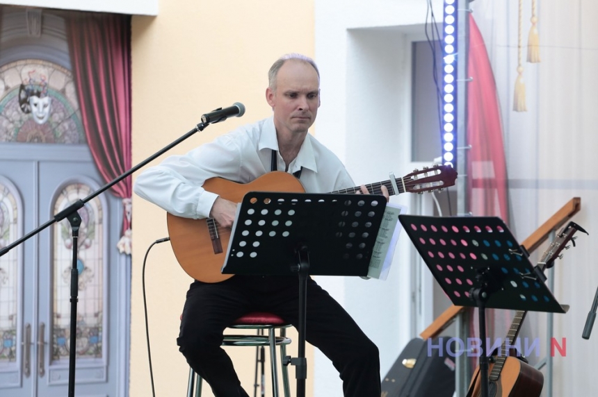 Джаз и не только: в Николаеве выступил Acoustic Band (фоторепортаж)