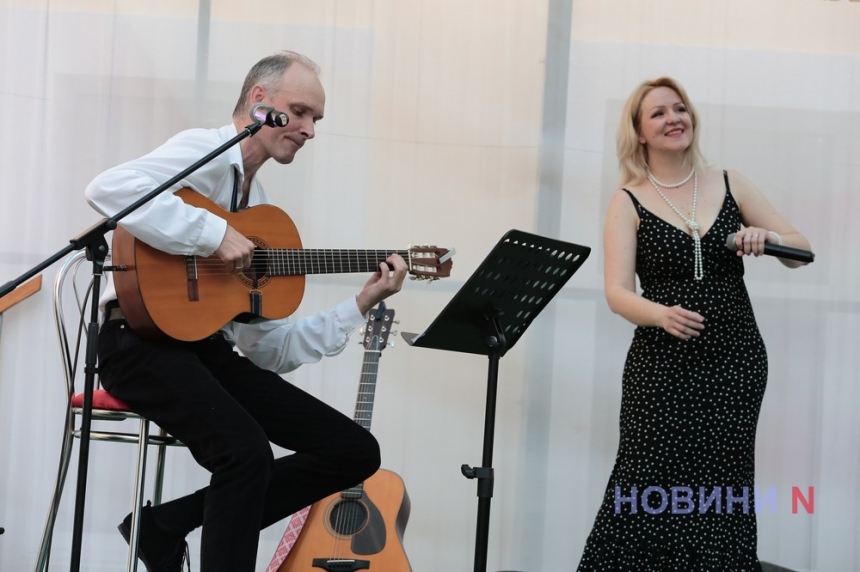 Джаз і не лише: у Миколаєві виступив Acoustic Band (фоторепортаж)