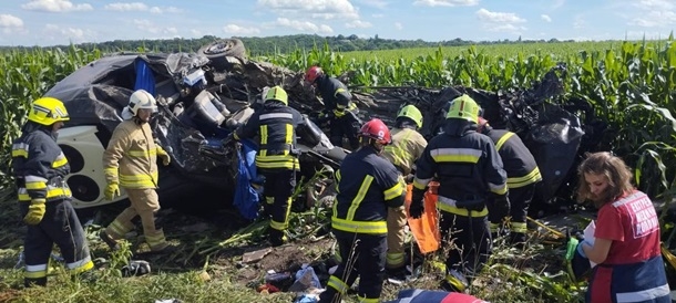 В Ровенской области в ДТП погибли 14 человек: автоцистерна врезалась в микроавтобус