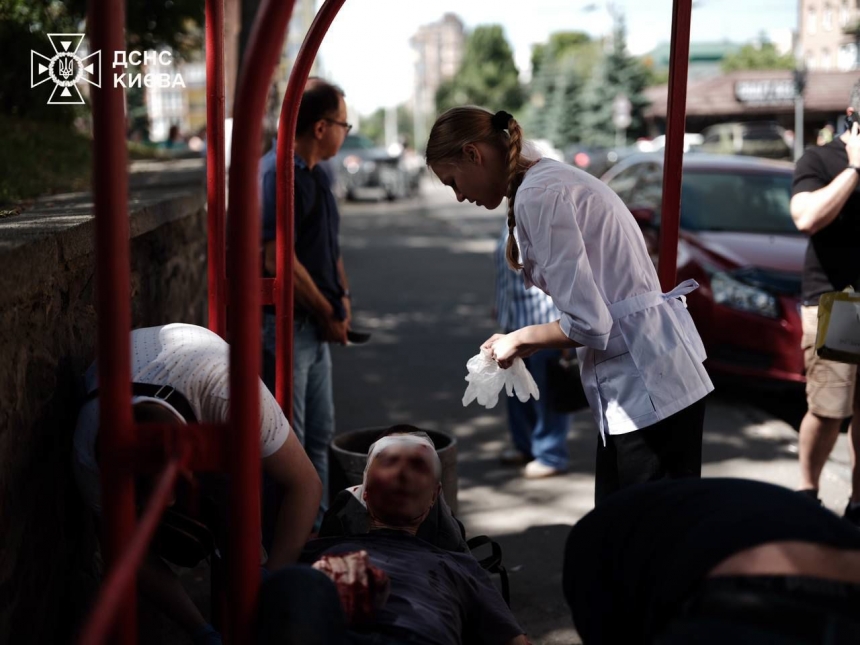 Удар РФ по Киеву: количество погибших и раненых значительно увеличилось
