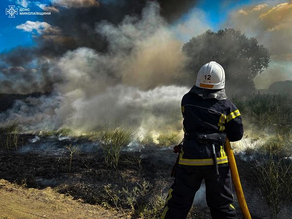 У Миколаєві масштабно горіло звалище