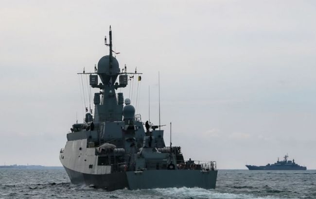 У ВМС ЗСУ розповіли про кораблі РФ в Азовському морі і чи є носії ракет