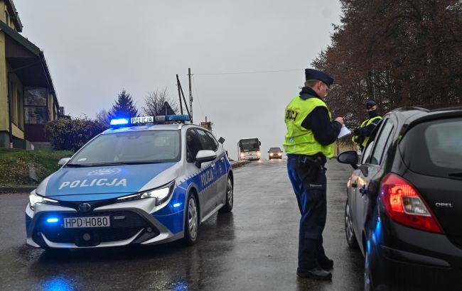 У Варшаві узбек напав із ножем на двох 15-річних українців, – ЗМІ