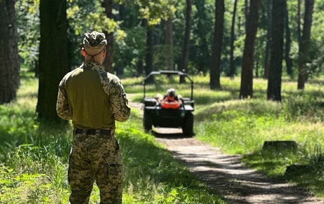 В Україні запустили у виробництво робота для евакуації поранених з поля бою