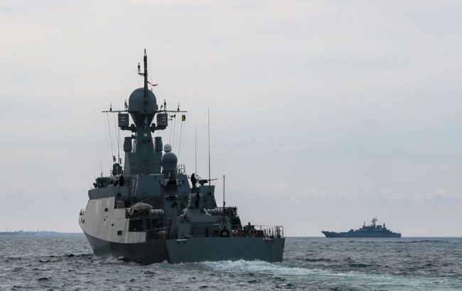 У Чорному морі помітили російські ракетоносії: який можливий залп «Калібрів»