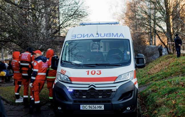 Авто енергетиків натрапило на вибухівку: є поранений