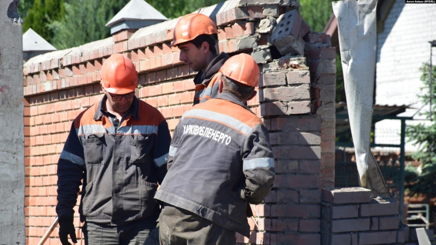 У Херсоні через атаку дронами пошкоджено електрообладнання, яке поки неможливо замінити