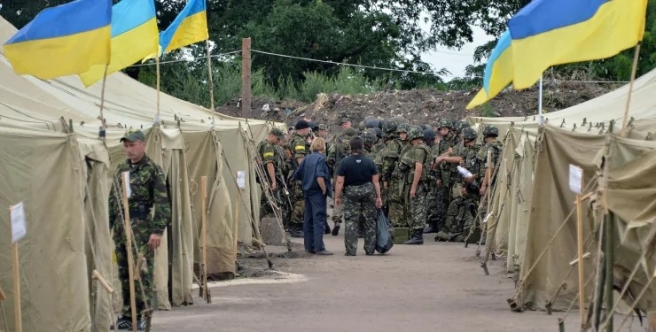 Кого з чоловіків до 25 років мобілізують до ЗСУ у вересні: названо чотири категорії