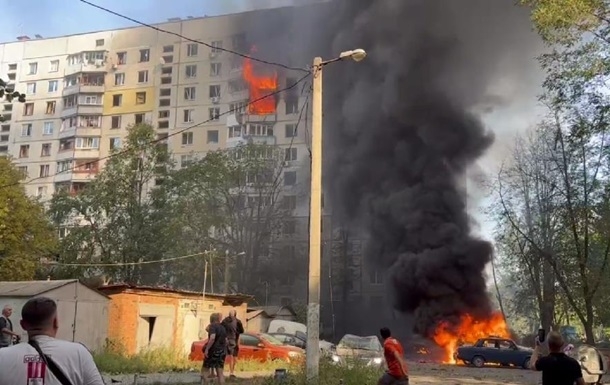 Зеленский отреагировал на разрушительный удар по Харькову (видео)