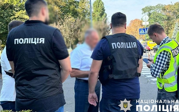 Взятка в 2 тыс. долларов: полиция задержала в Киеве проректора вуза