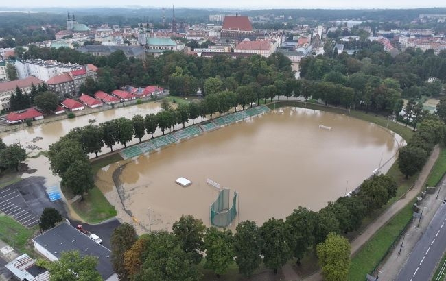 Руйнівна стихія: що відомо про повінь у Польщі та її наслідки (фото, відео)