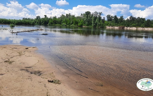 В Десне под Киевом рекордно упал уровень воды