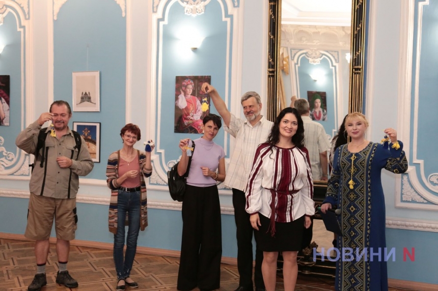 Николаевцам на выставке напомнили, под чьей они защитой (фото)