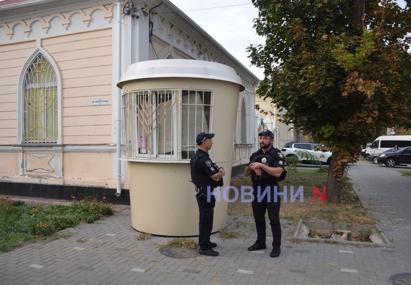 В Николаеве евреи отмечают Новый год - полиция взяла синагогу под усиленную охрану