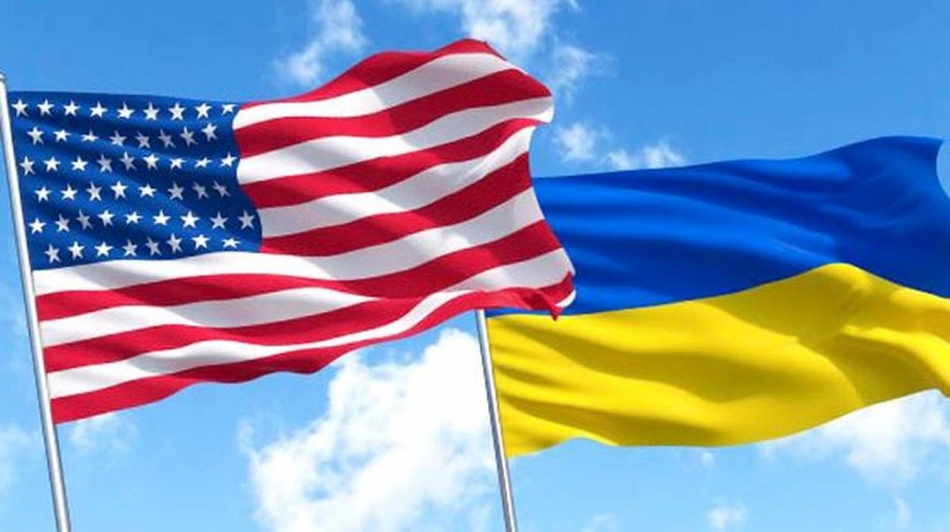 Помощь Украине со стороны США уменьшится независимо от того, кто победит на выборах президента – Bloomberg