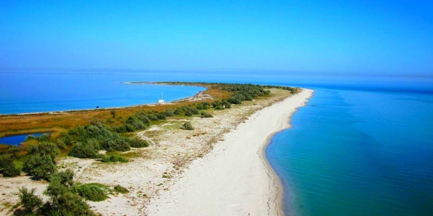 Окупанти перекинули катери з Криму на Кінбурнську косу