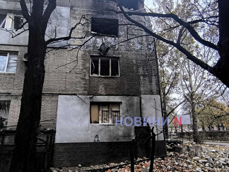 В Николаеве вражеский дрон попал в жилой дом, есть погибший и раненные (фото)