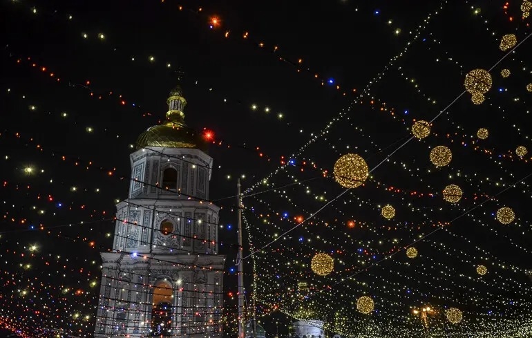 Якою буде головна ялинка країни та коли її встановлять