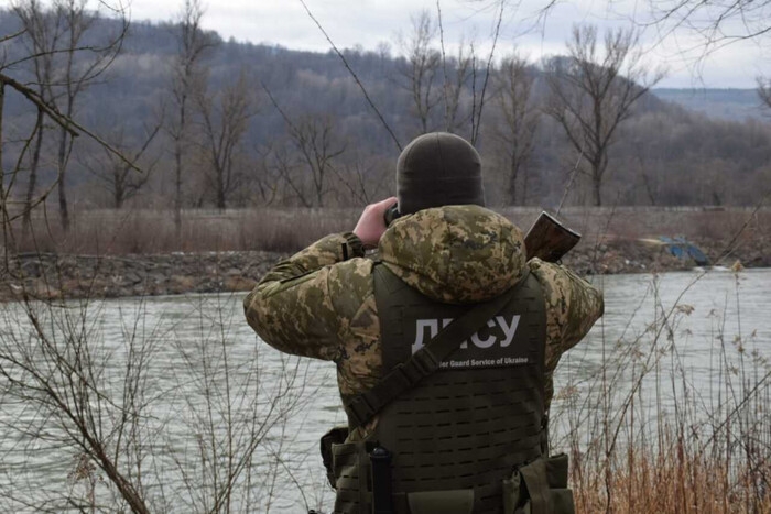 За день 90 уклонистов — в Госпогранслужбе рассказали о пике побегов за границу