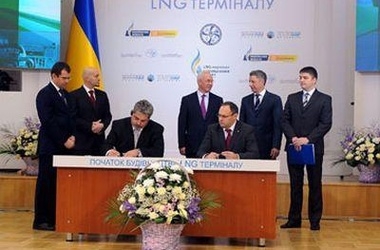 Скандальное соглашение о строительстве LNG-терминала Украина подписала с лыжным инструктором