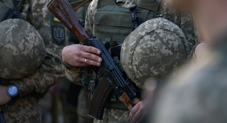 Військовослужбовці, які пішли в СЗЧ або дезертирували, можуть повернутися на службу – їх не судитимуть (деталі)