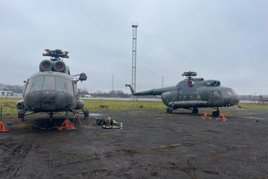 Польща передала Україні одразу три вертольоти (фото)