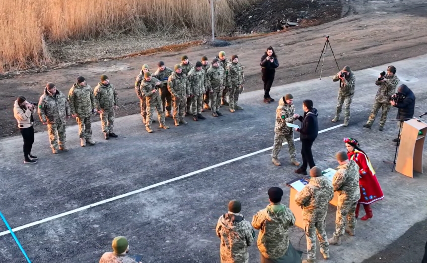 На Миколаївщині відкрили новий бетонний міст (відео)