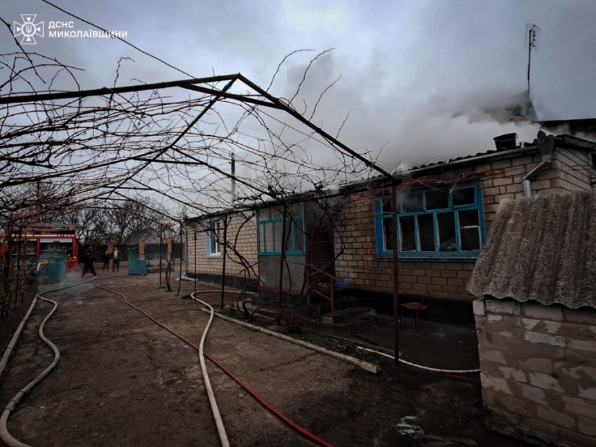 У Миколаївській області спалахнув житловий будинок (фото)