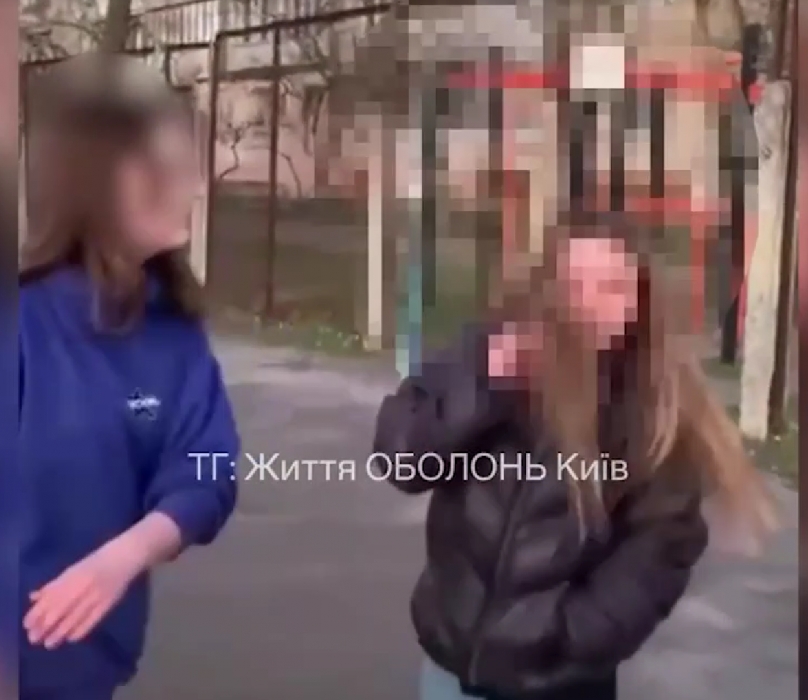 В Киеве школьницы жестоко наказали 13-летнюю девушку (видео)