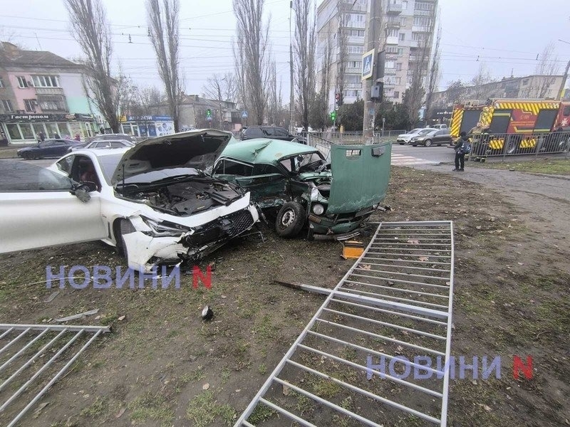 Смертельну ДТП з Infiniti у Миколаєві зняли камери відеоспостереження (відео)