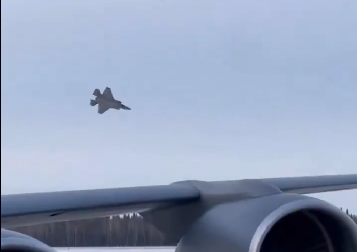 На Аляске разбился амеркианский истребитель F-35 (видео)