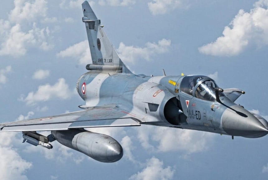 Україна отримала перші французькі винищувачі Mirage 2000