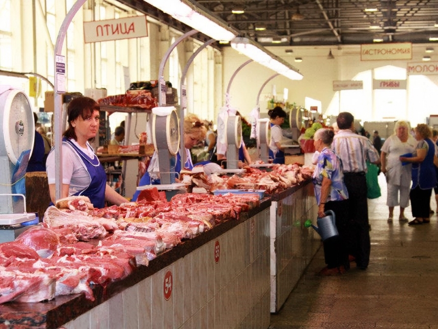 На рынках Николаевской области изъяли 2 тонны плохого мяса и тонну молочных продуктов