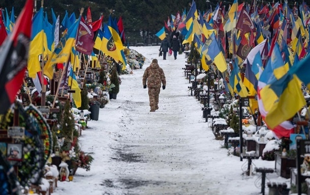 Украина вернула более семи тысяч тел павших воинов