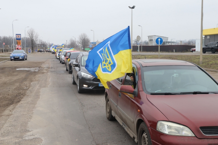 Жителі Вознесенська організували автопробіг на підтримку військовополонених та зниклих безвісти (фото)