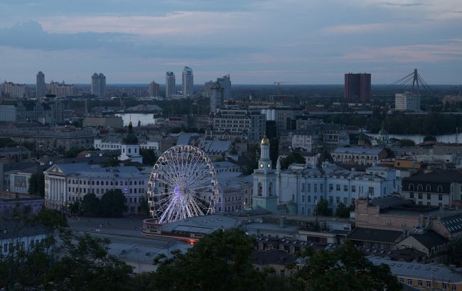 В Киеве прогремел взрыв - обломки дрона упали на территории школы