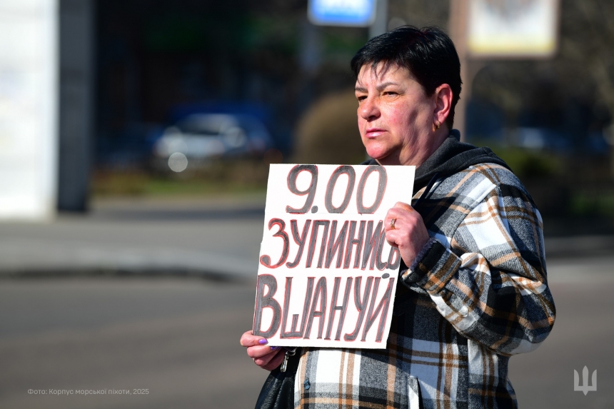 Николаевцам напомнили о важности ежедневной минуты молчания (фото)