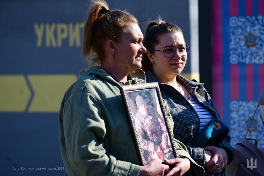 Николаевцам напомнили о важности ежедневной минуты молчания (фото)