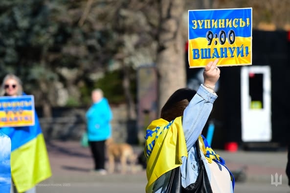 Николаевцам напомнили о важности ежедневной минуты молчания (фото)