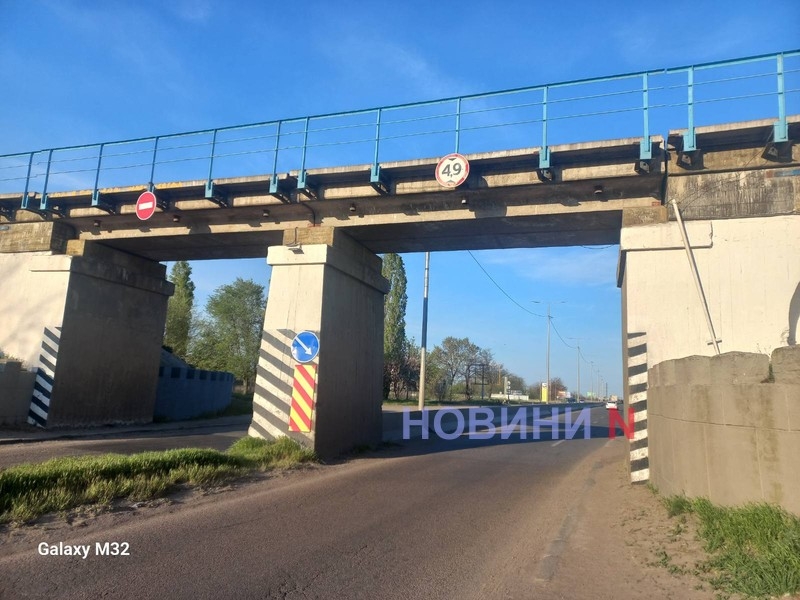Автомобілі зіткнулися через дорожню розмітку на виїзді з Миколаєва