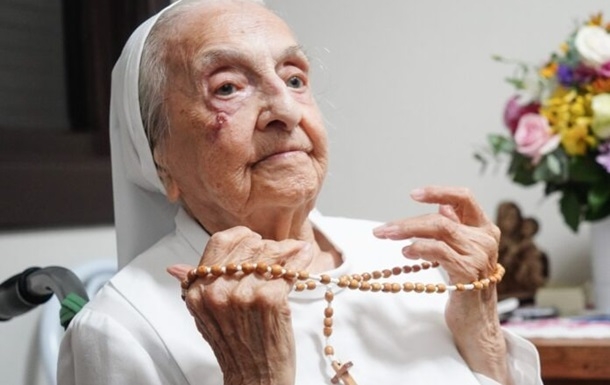 Умер старейший в мире человек - 116-летняя монахиня