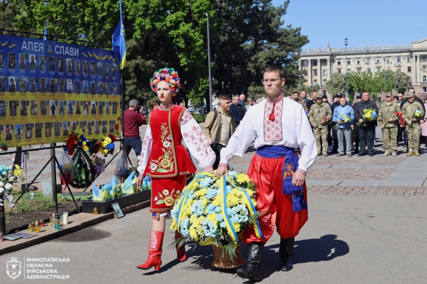 У Миколаєві вшанували 80-ту річницю Перемоги над нацизмом (фото)
