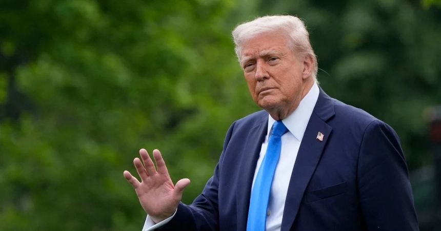 Трамп закликав Україну негайно погодитись на перемовини в Туреччині