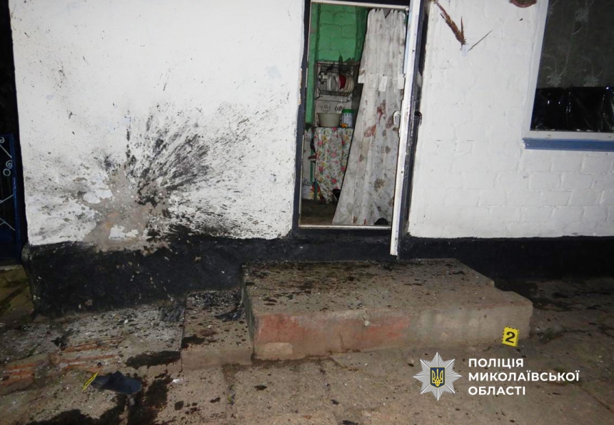 Вибух гранати у дворі будинку на Миколаївщині: загиблих вже двоє, у поліції повідомили подробиці (фото)