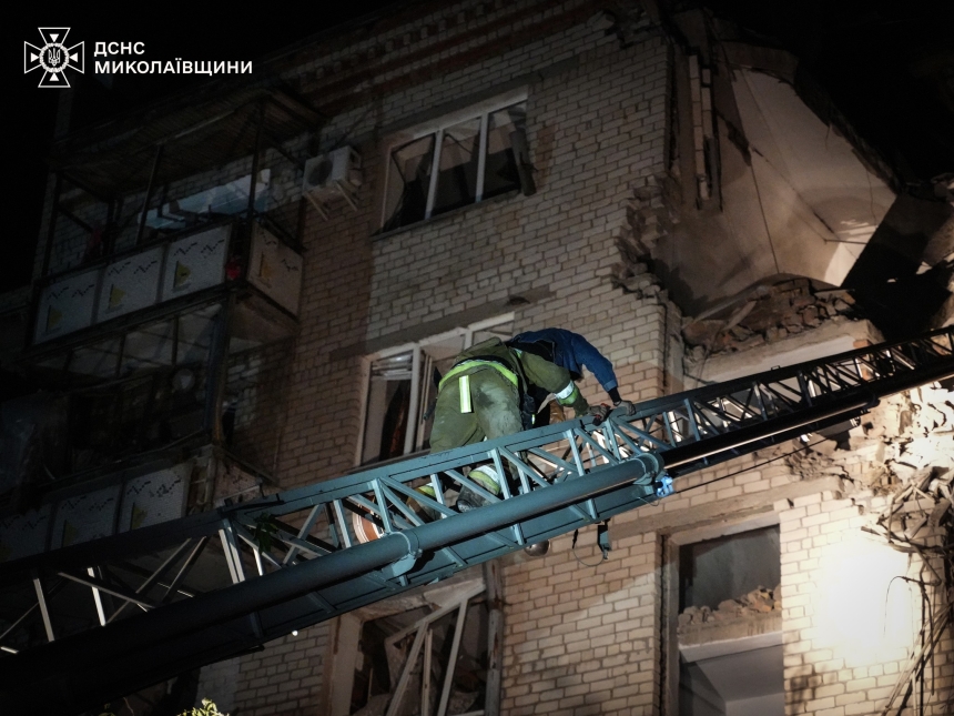 Фото и видео последствий атаки на Николаев