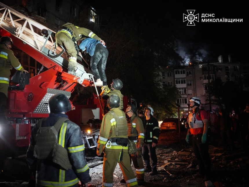 Фото и видео последствий атаки на Николаев