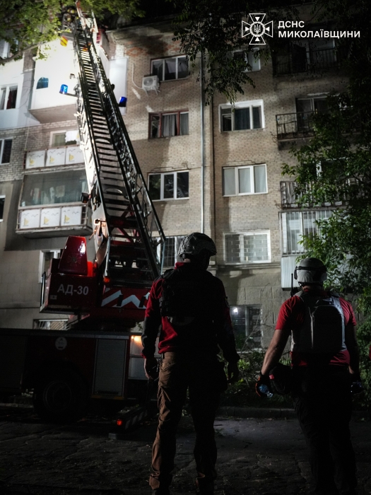 Фото и видео последствий атаки на Николаев