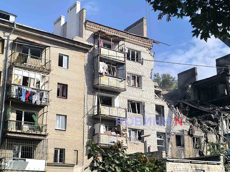 Нічна атака «Шахедів» на Миколаїв: тривають рятувальні роботи (фото та відео)