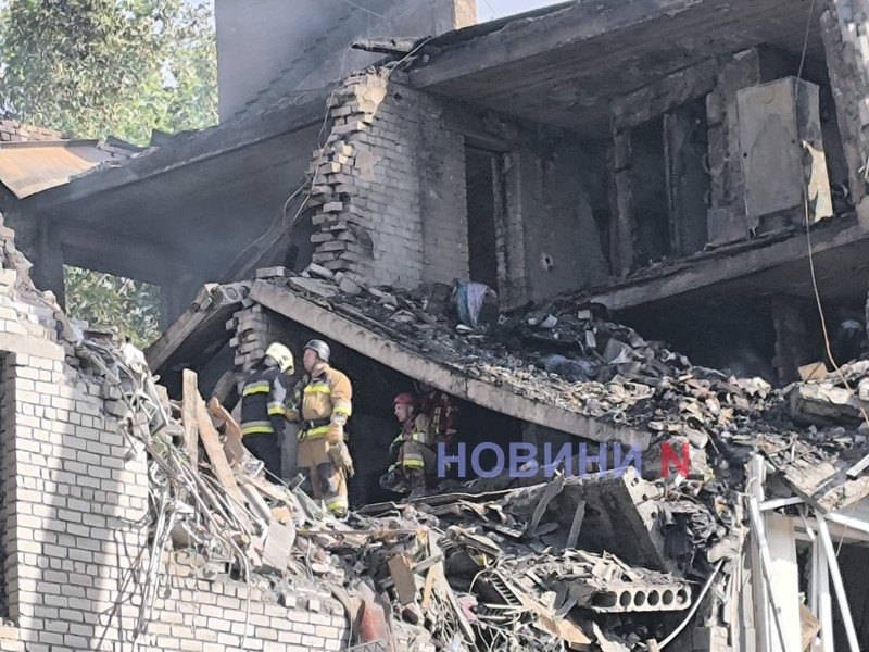 Нічна атака «Шахедів» на Миколаїв: тривають рятувальні роботи (фото та відео)